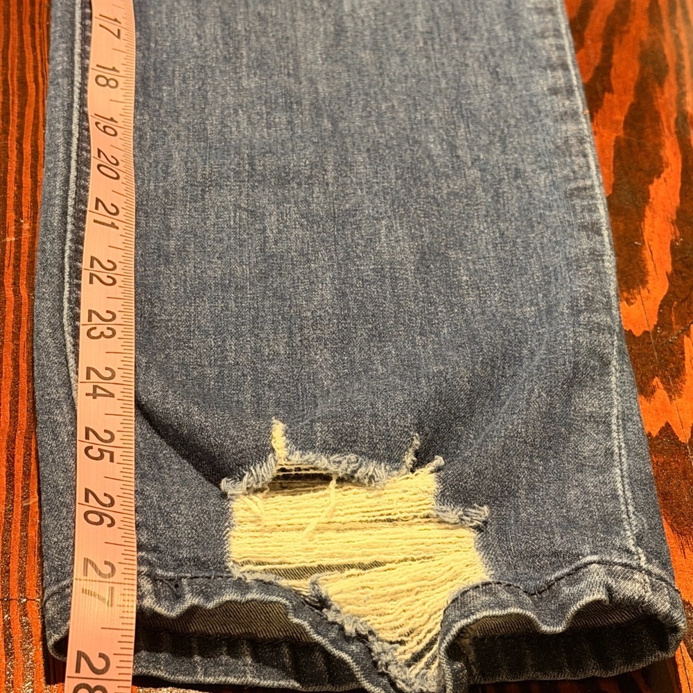Democracy Distressed Women Jeans size 6 - Picture 6 of 9